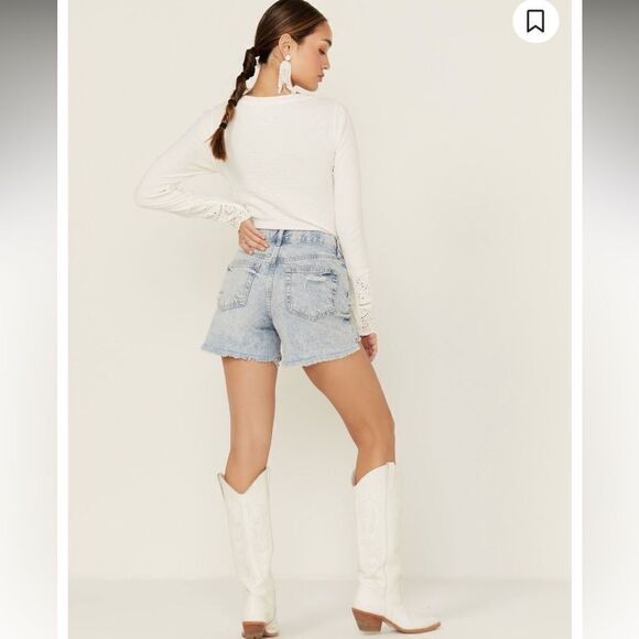 Free People Maggie Mid Ride Distressed Jean Shorts in Light Wash Sz 27 NWT - Picture 2 of 11